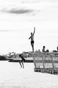 Cómo enseñar educación financiera a tus hijos desde pequeños en Colombia